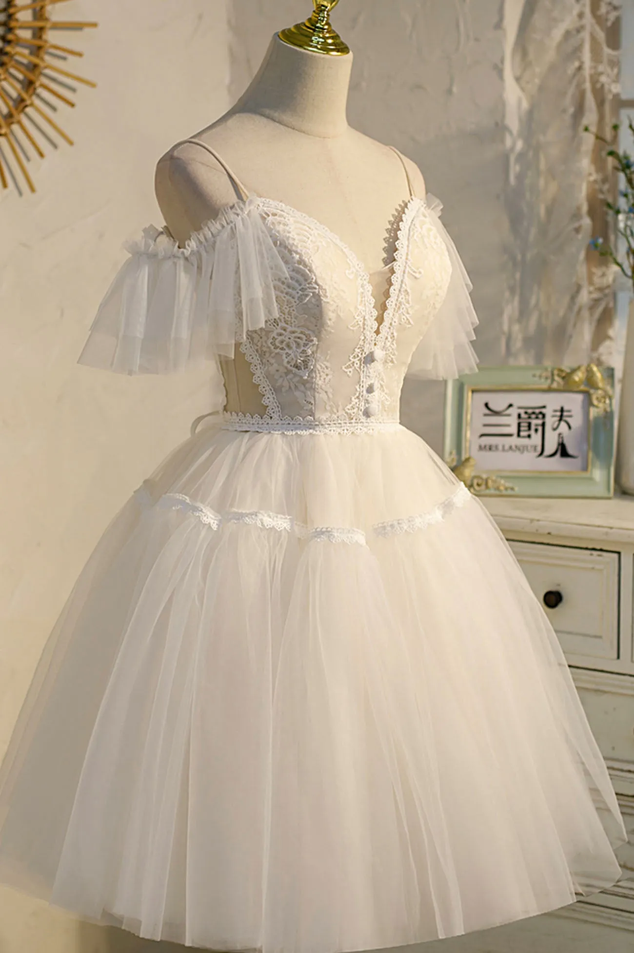 Cute Spaghetti Strap V-Neck Lace Knee Length Party Dress
