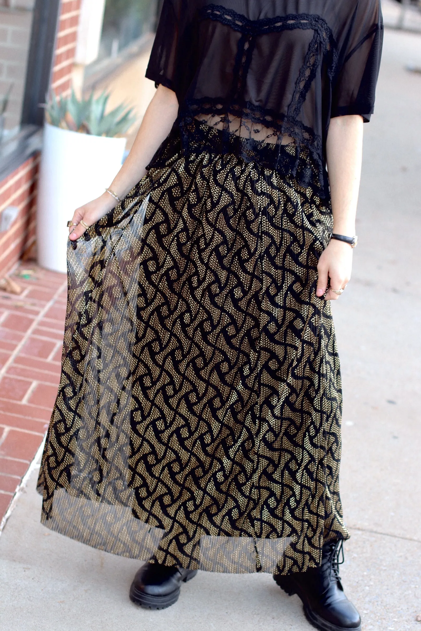 Goldie Flowy Midi Skirt   Black